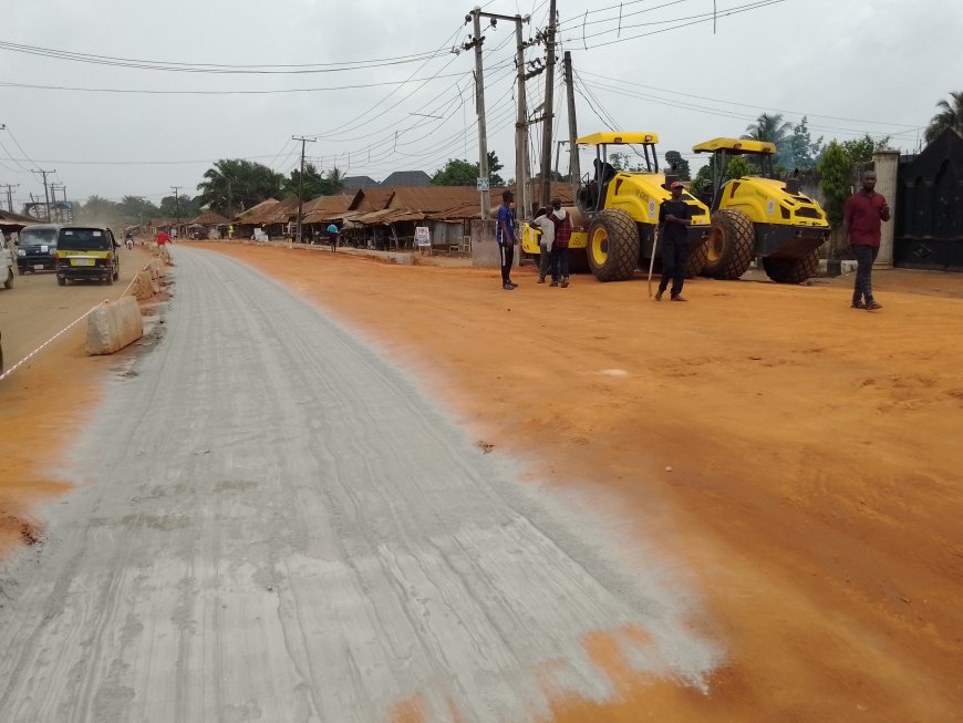 Construction Work Ongoing Along The Owerri-Umuahia Road.