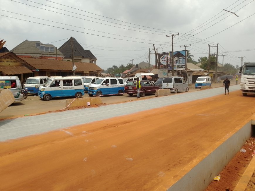 Slow Vehicular Movement As A Result Of The Ongoing Owerri-Umuahia Road Construction