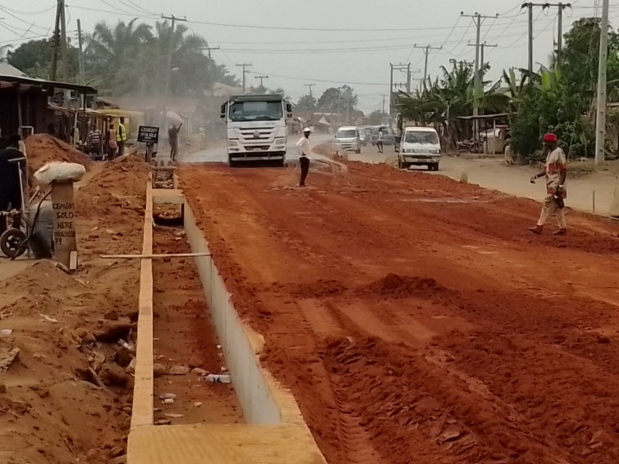 Construction Work Ongoing Along The Owerri-Umuahia Road.